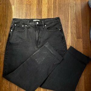 Madewell Women’s Straight Jeans in Black